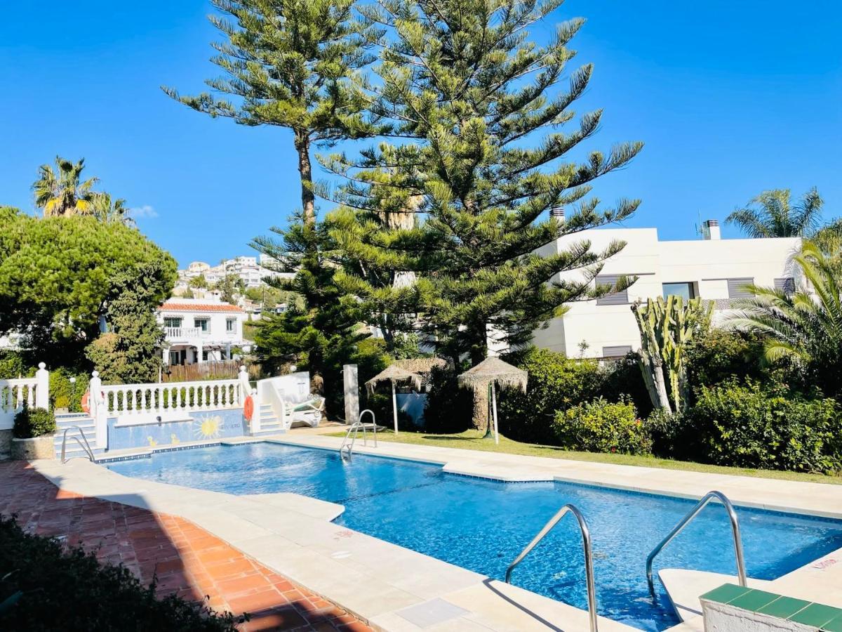 Riviera By The Beach 2 Bedroom Apartment Sitio de Calahonda ภายนอก รูปภาพ