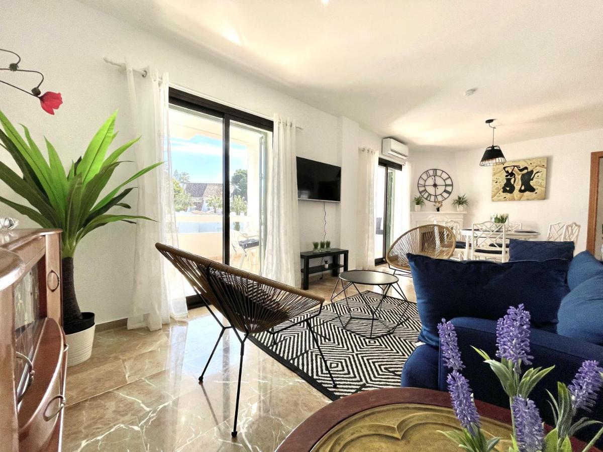 Riviera By The Beach 2 Bedroom Apartment Sitio de Calahonda ภายนอก รูปภาพ