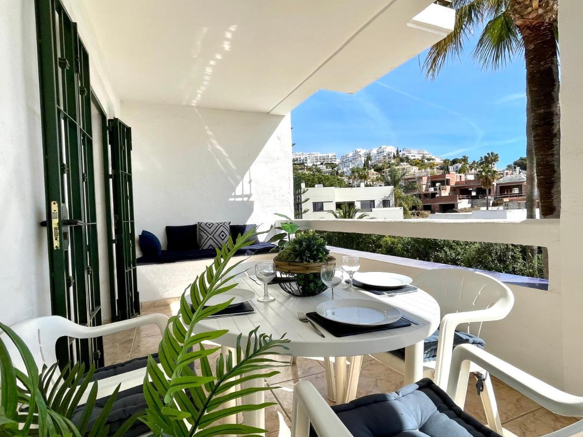 Riviera By The Beach 2 Bedroom Apartment Sitio de Calahonda ภายนอก รูปภาพ