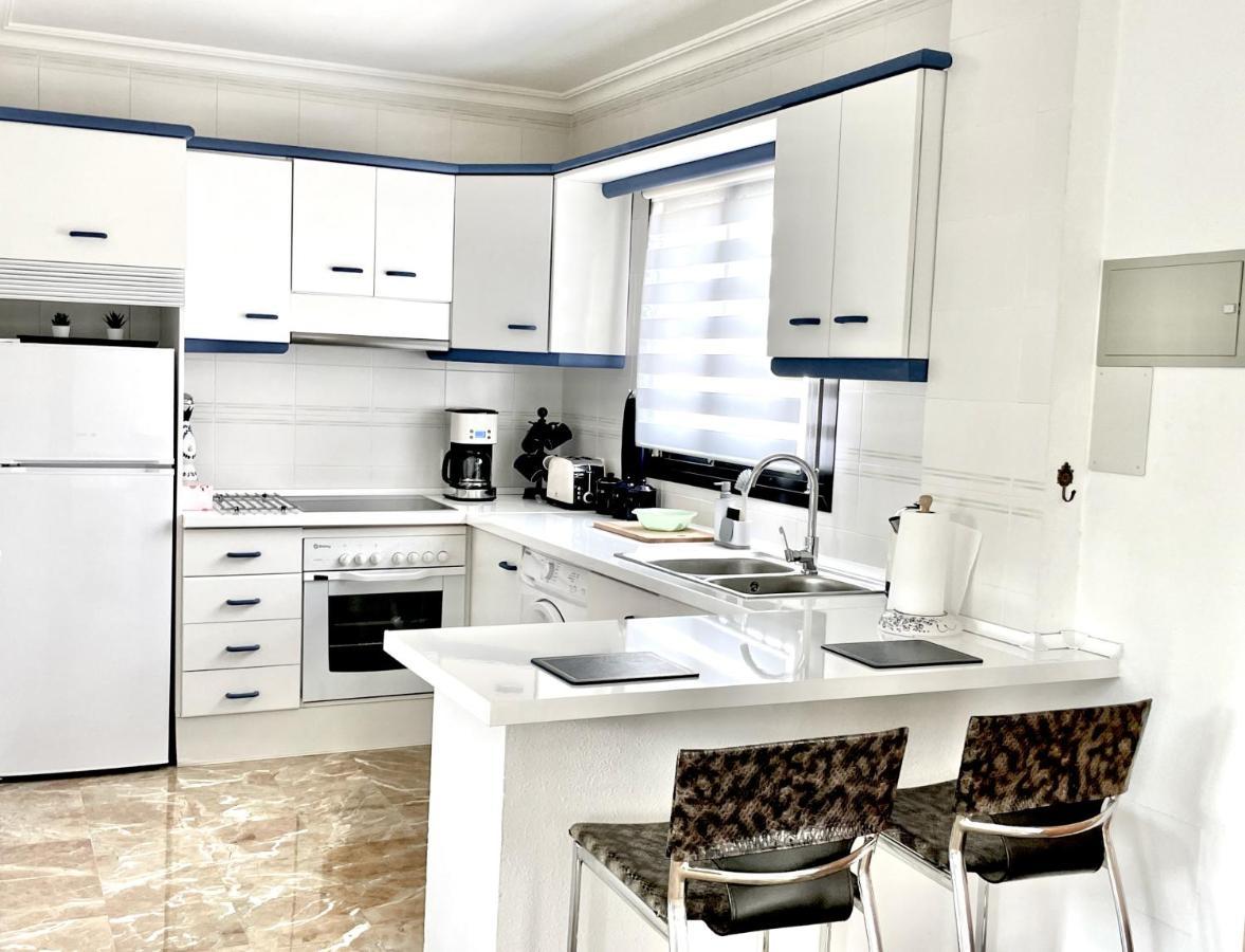 Riviera By The Beach 2 Bedroom Apartment Sitio de Calahonda ภายนอก รูปภาพ