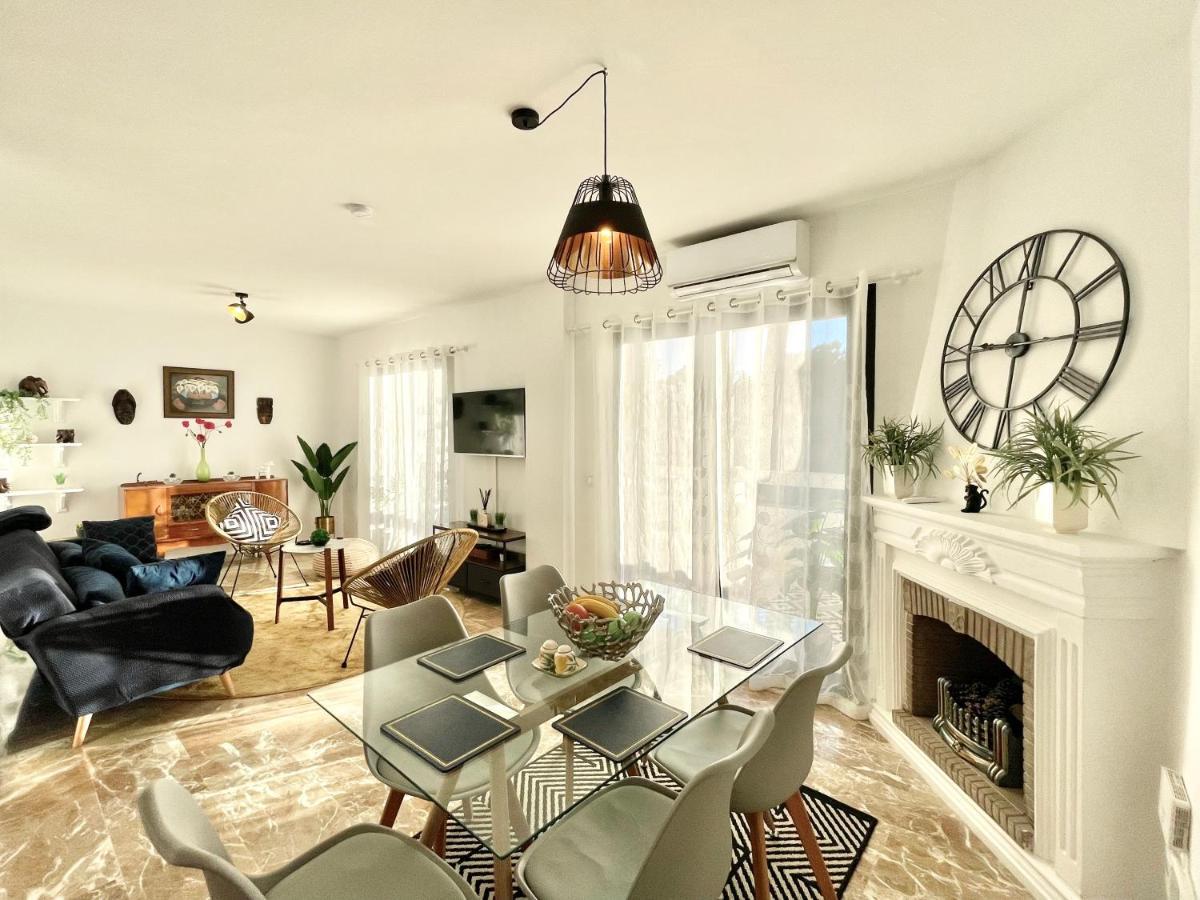 Riviera By The Beach 2 Bedroom Apartment Sitio de Calahonda ภายนอก รูปภาพ