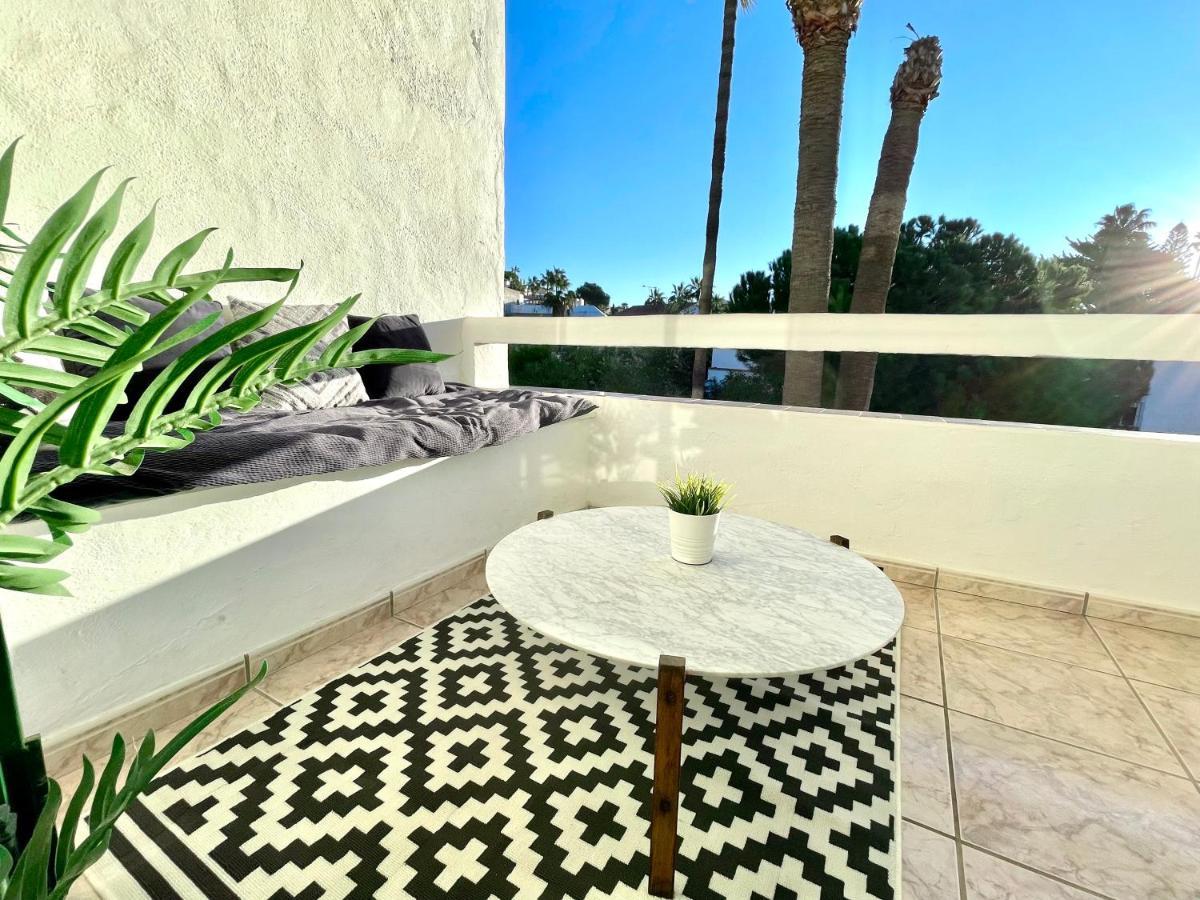 Riviera By The Beach 2 Bedroom Apartment Sitio de Calahonda ภายนอก รูปภาพ