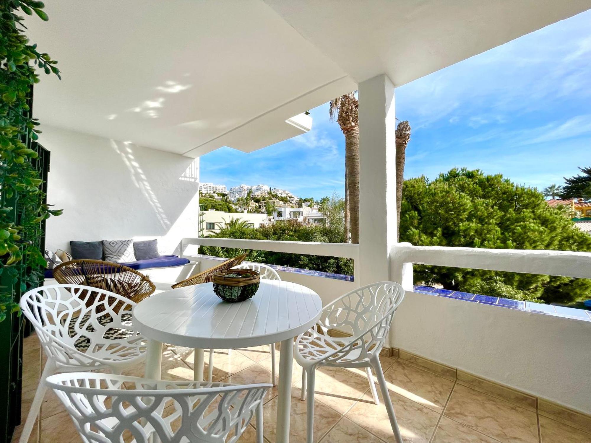 Riviera By The Beach 2 Bedroom Apartment Sitio de Calahonda ภายนอก รูปภาพ