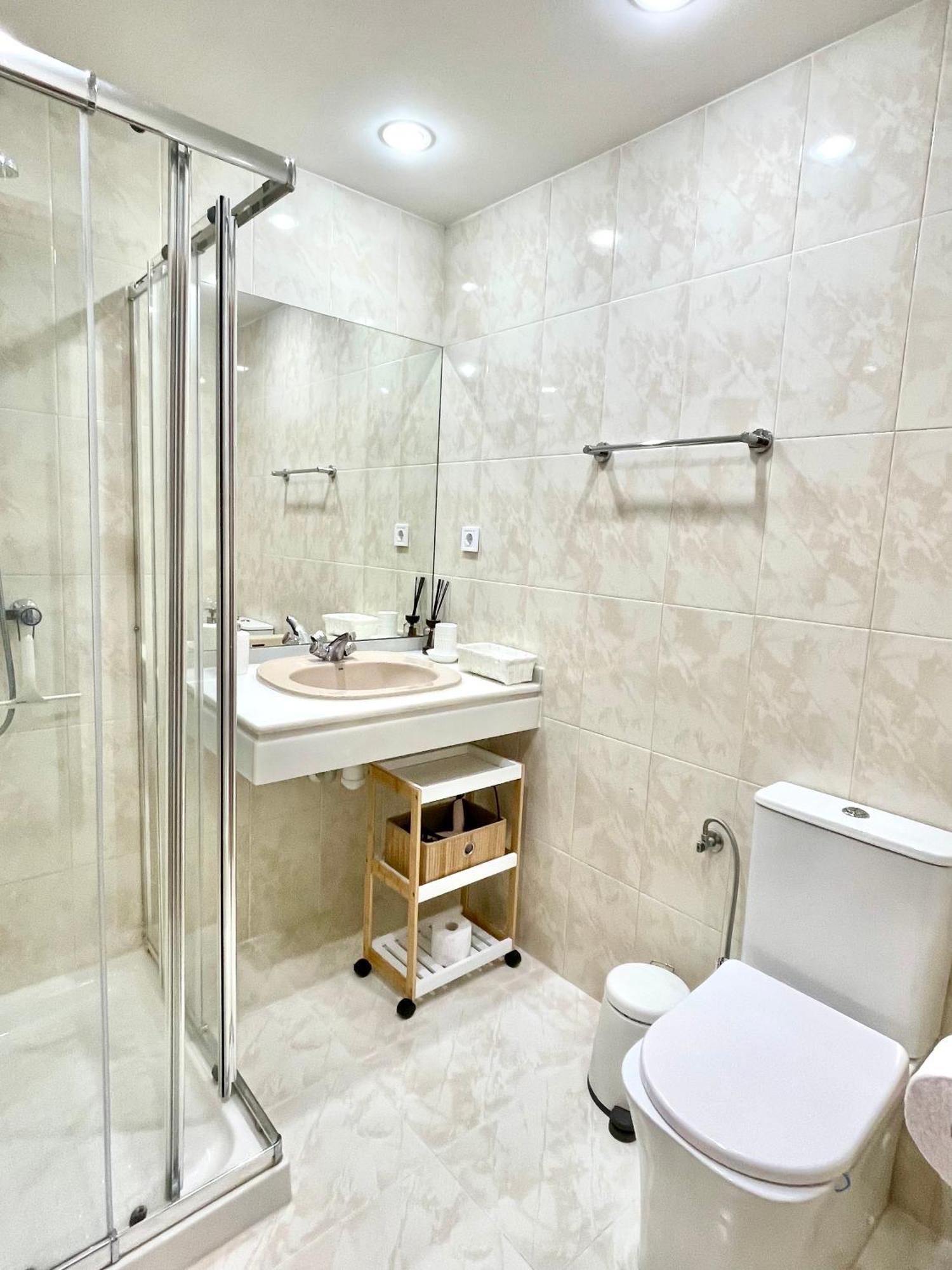 Riviera By The Beach 2 Bedroom Apartment Sitio de Calahonda ภายนอก รูปภาพ